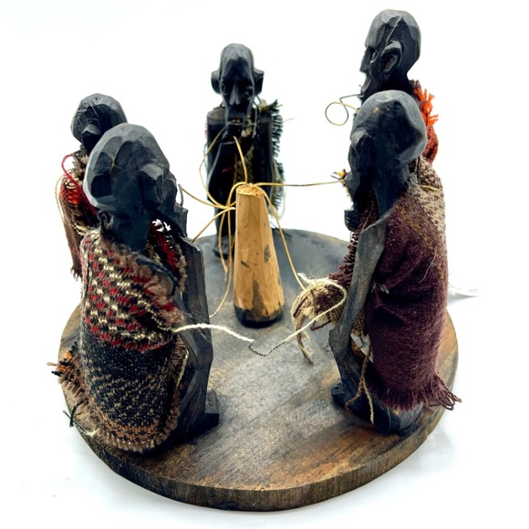 Wooden Hand Carved in Kenya - Picture 5 of 9